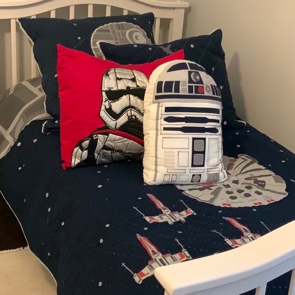 Star Wars™ Millennium Falcon™ Quilt & Shams, sheets - Picture 2 of 4